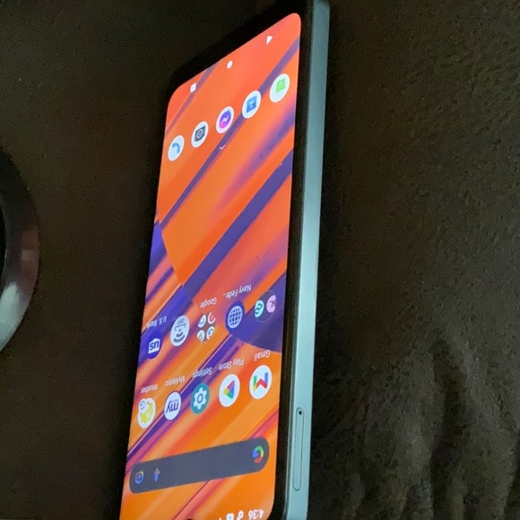 Revel phone - Picture 4 of 4